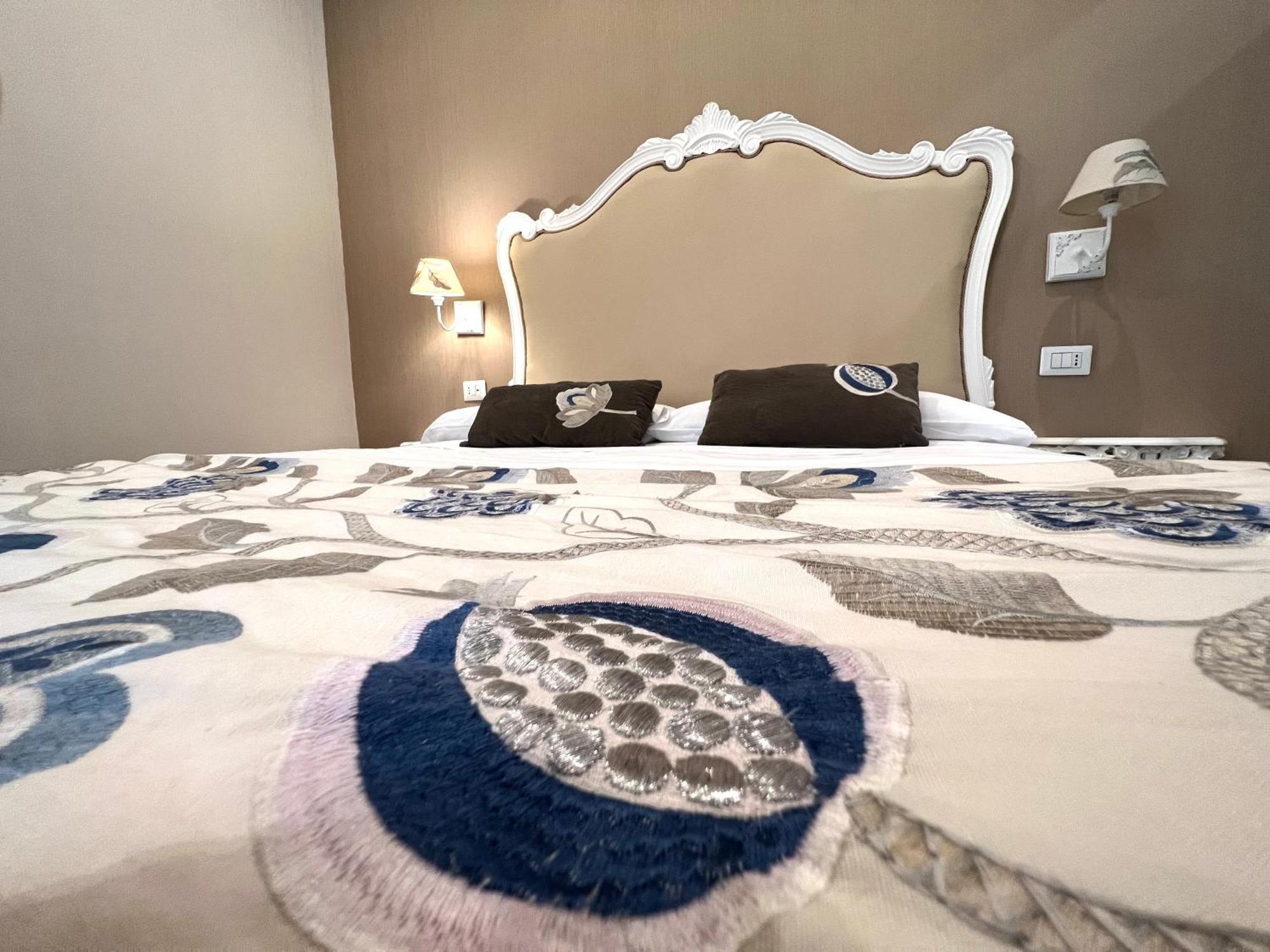 Certosa Suite Neapol Zewnętrze zdjęcie